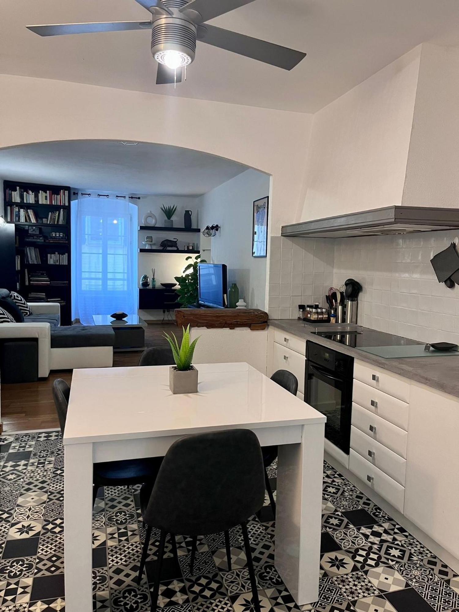 Charmant Appartement Centre-Ville Аяччо Экстерьер фото